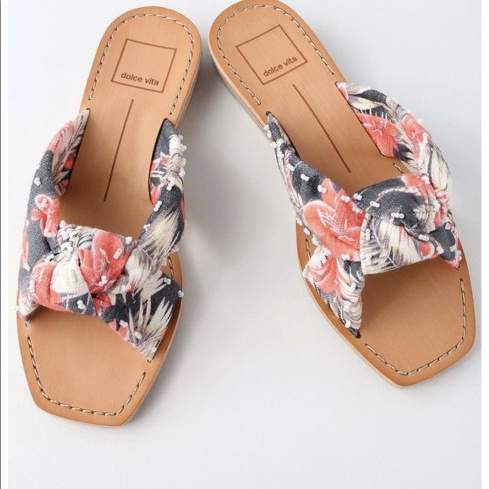 DOLCE VITA SANDALS!!